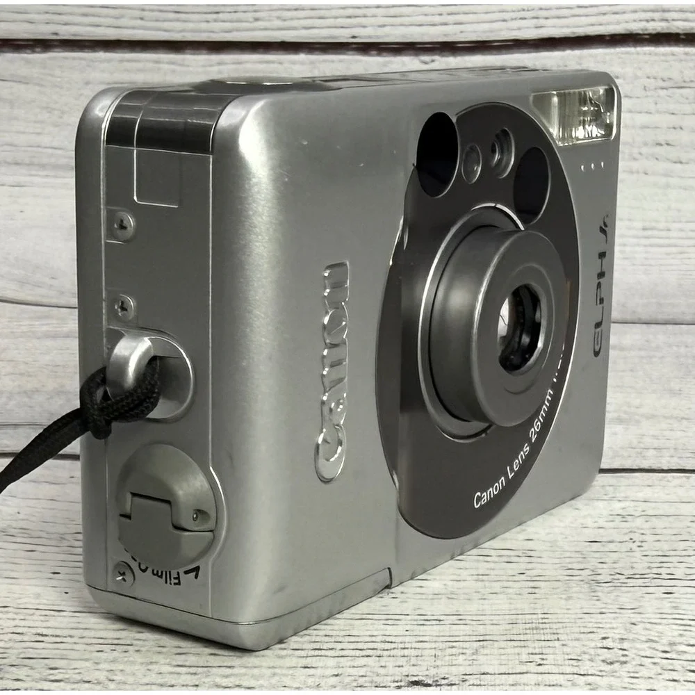 Canon ELPH Jr 26mm f2.8 APS Film‎ Camera Silver Point and Shoot Vintage